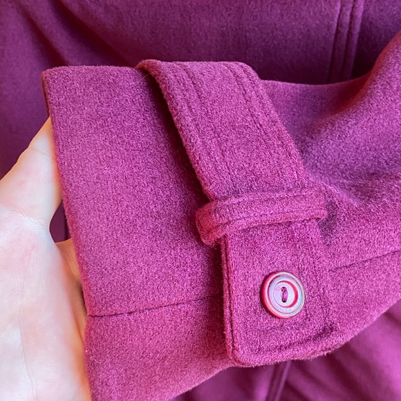 Veloura brand 1960’s Womens peacoat. Like new condition. Deep plum/purple. - Picture 4 of 12